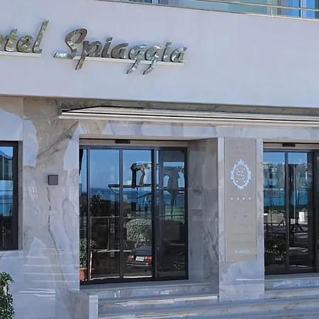 Готель Grand Алассіо