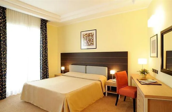 Ξενοδοχείο Grand