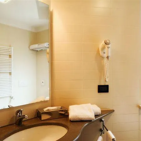 Hotel Grand 4*