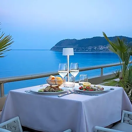 Grand 4* Alassio