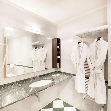 斯皮亚贾格大酒店 4* 阿拉西奥