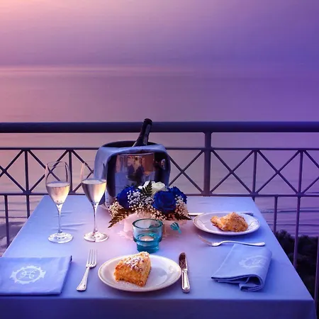 Grand Hotel